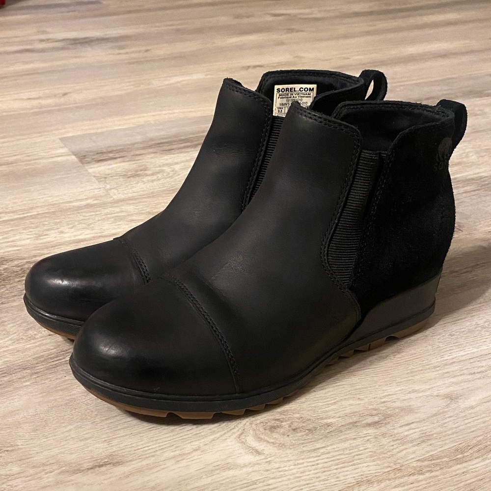 SOREL Evie II Chelsea Boot